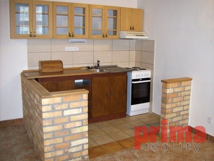 Pronájem, byt 1+kk, po celkové rekonstrukci, balkon, Jihlava, 40 m2 - Fotka 1