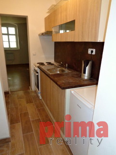 Pronájem, byt 1+kk, po celkové rekonstrukci, Jihlava, 38m2 - Fotka 5